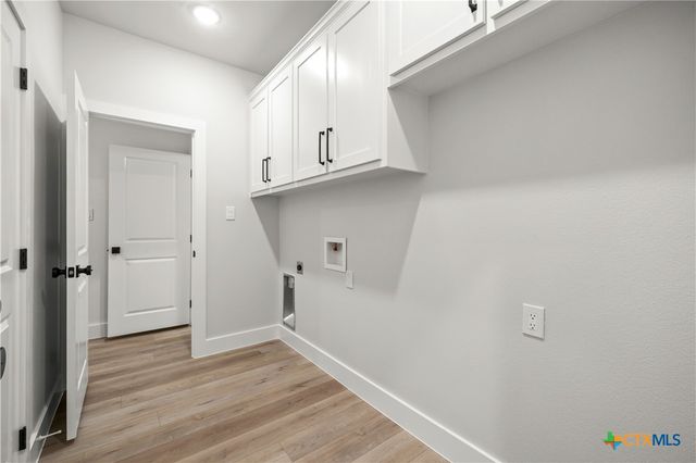 7921 Rock Crest Drive, Moody, TX 76557