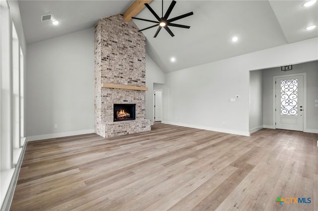 7921 Rock Crest Drive, Moody, TX 76557