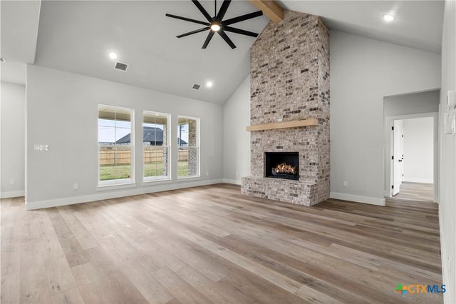 7921 Rock Crest Drive, Moody, TX 76557