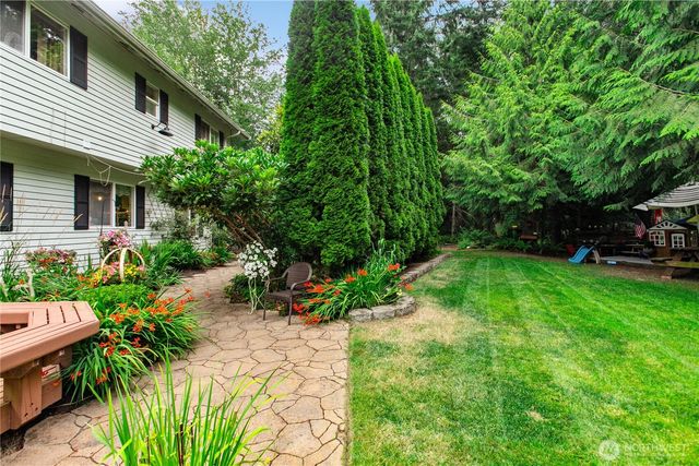 1863 Connery Lane E, Port Orchard, WA 98366