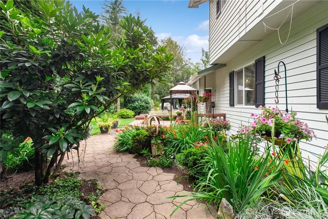 1863 Connery Lane E, Port Orchard, WA 98366