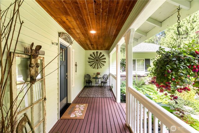 1863 Connery Lane E, Port Orchard, WA 98366