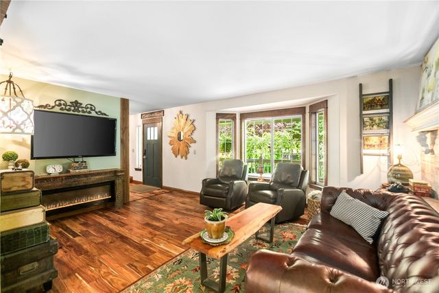 1863 Connery Lane E, Port Orchard, WA 98366
