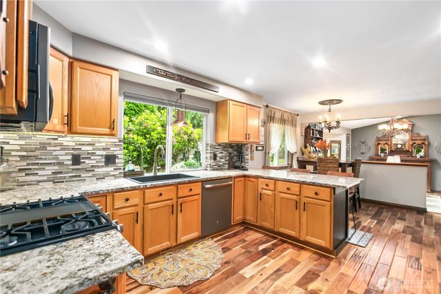 1863 Connery Lane E, Port Orchard, WA 98366