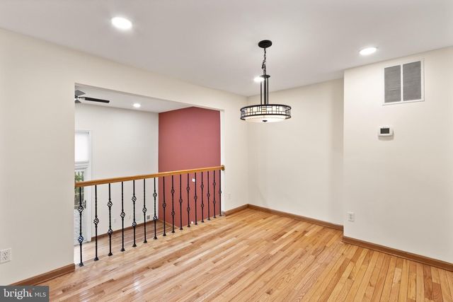 2410 ALSOP CT, Reston, VA 20191