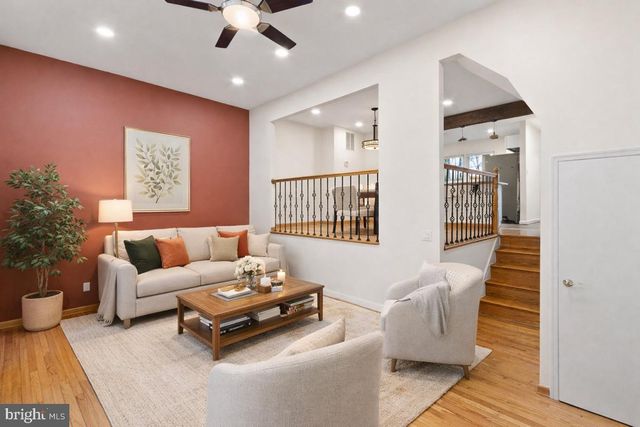 2410 ALSOP CT, Reston, VA 20191