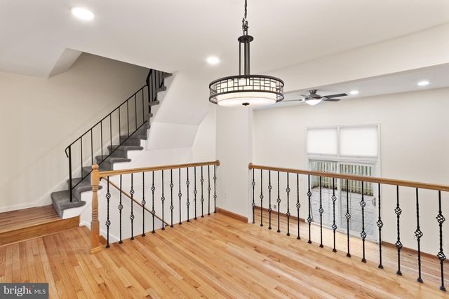 2410 ALSOP CT, Reston, VA 20191