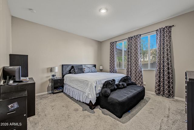 2820 E SUNLAND Avenue, Phoenix, AZ 85040