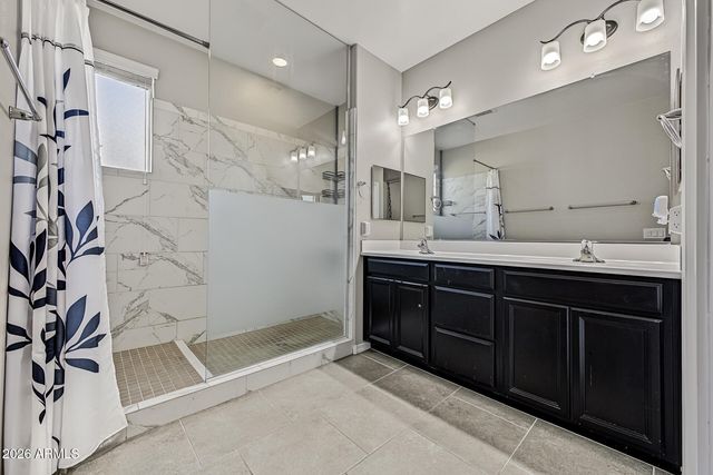 2820 E SUNLAND Avenue, Phoenix, AZ 85040