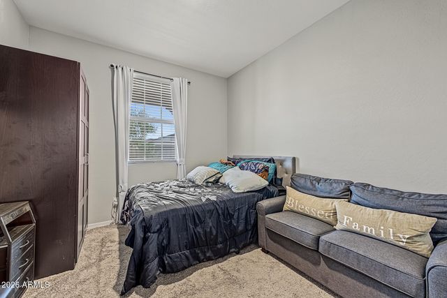 2820 E SUNLAND Avenue, Phoenix, AZ 85040