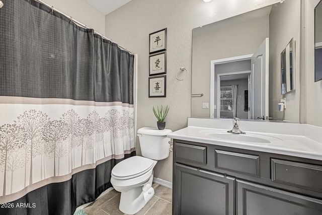 2820 E SUNLAND Avenue, Phoenix, AZ 85040