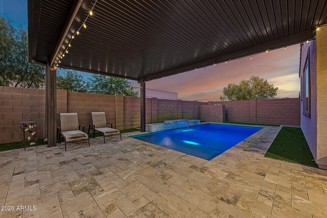 2820 E SUNLAND Avenue, Phoenix, AZ 85040