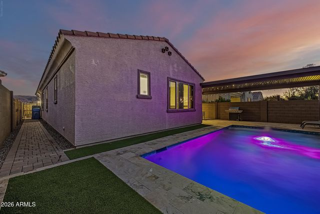 2820 E SUNLAND Avenue, Phoenix, AZ 85040