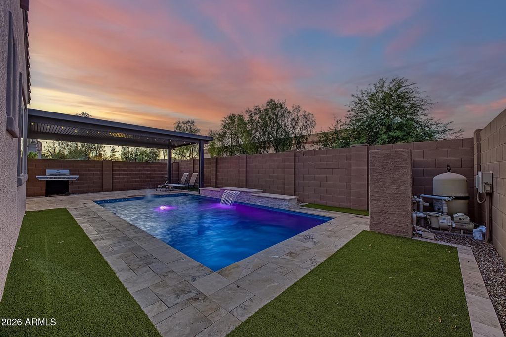 2820 E SUNLAND Avenue, Phoenix, AZ 85040 — photo 3