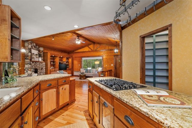 16148 NW Solitude Way, Seabeck, WA 98380