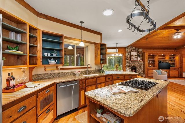 16148 NW Solitude Way, Seabeck, WA 98380