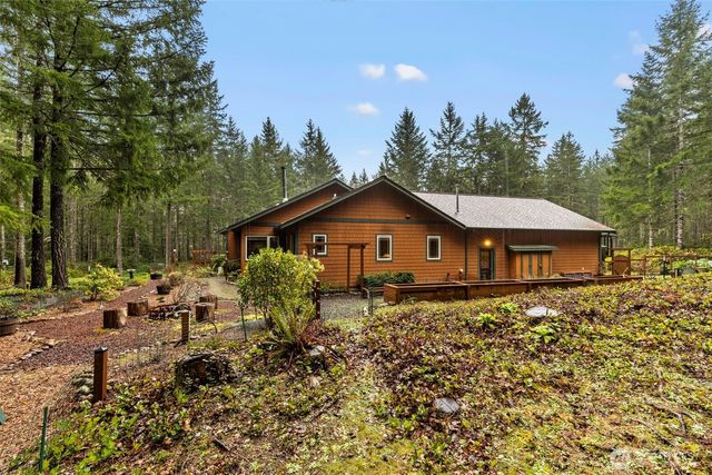 16148 NW Solitude Way, Seabeck, WA 98380