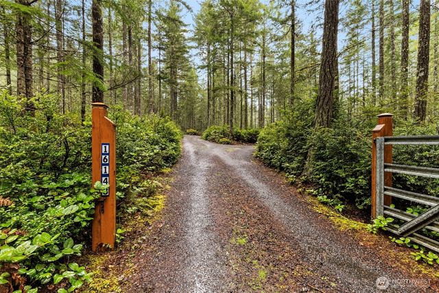 16148 NW Solitude Way, Seabeck, WA 98380