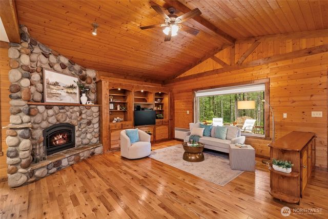 16148 NW Solitude Way, Seabeck, WA 98380