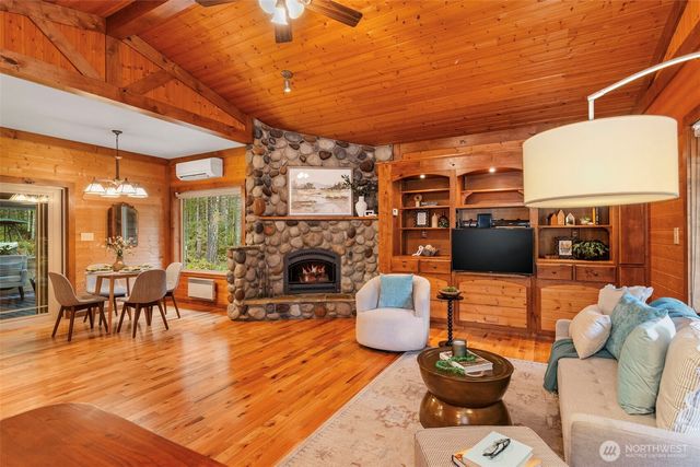 16148 NW Solitude Way, Seabeck, WA 98380