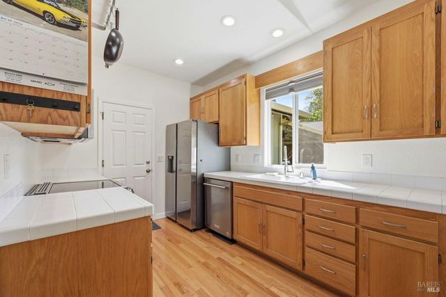 164 Fulton Pl, Windsor, CA 95492