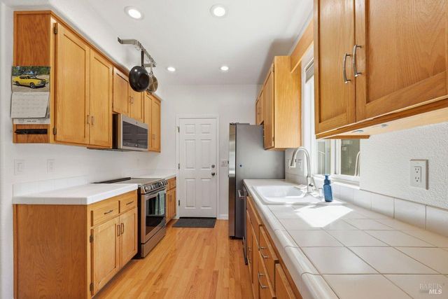 164 Fulton Pl, Windsor, CA 95492