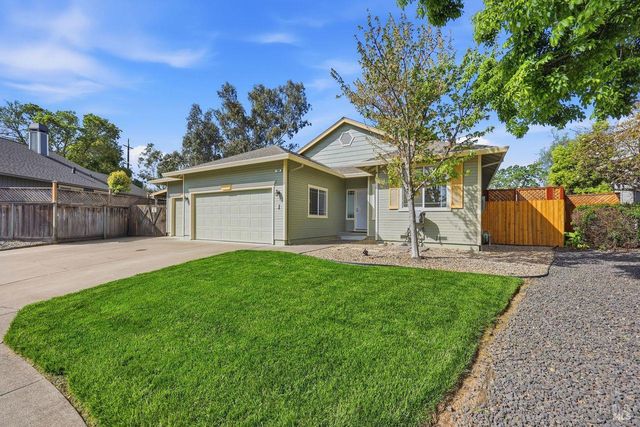 164 Fulton Pl, Windsor, CA 95492