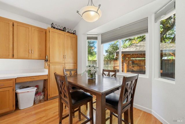 164 Fulton Pl, Windsor, CA 95492