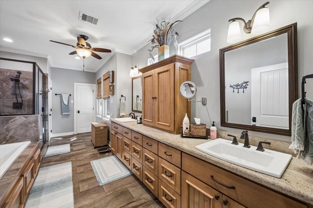 1522 Windsong Way, Galveston, TX 77554
