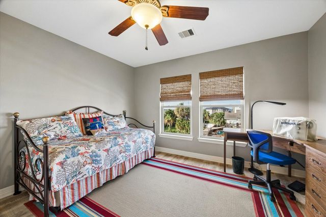 1522 Windsong Way, Galveston, TX 77554
