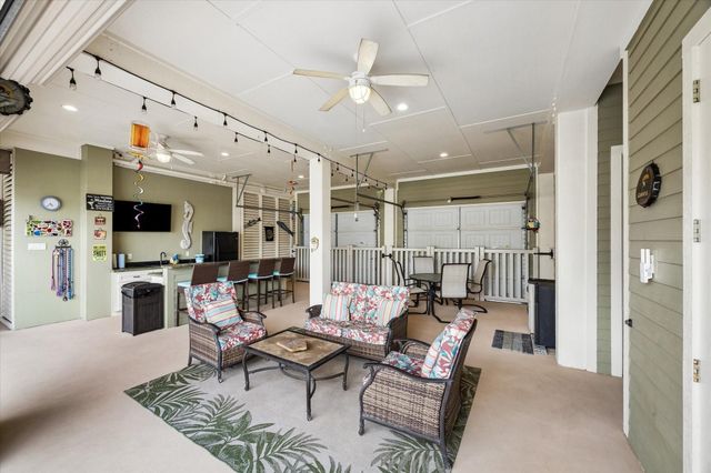 1522 Windsong Way, Galveston, TX 77554