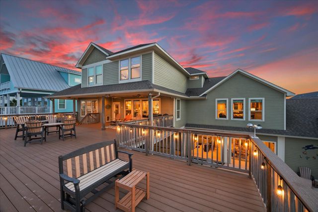 1522 Windsong Way, Galveston, TX 77554