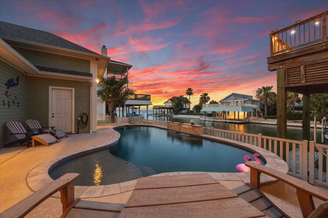 1522 Windsong Way, Galveston, TX 77554