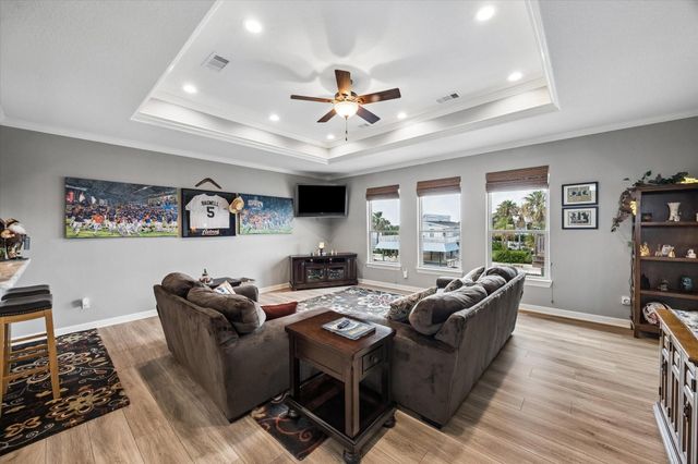 1522 Windsong Way, Galveston, TX 77554