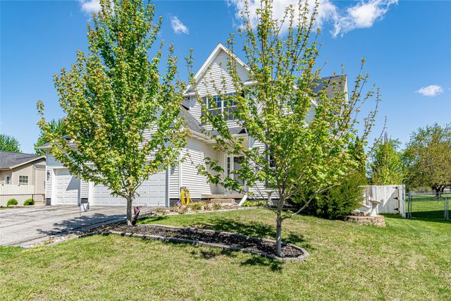 2008 Fox Trail Drive NE, Cedar Rapids, IA 52402