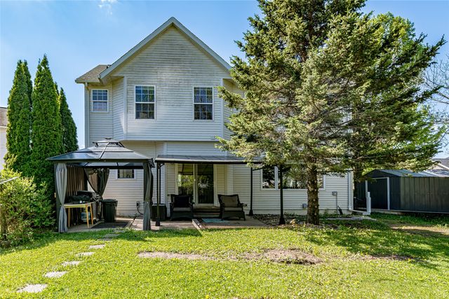 2008 Fox Trail Drive NE, Cedar Rapids, IA 52402