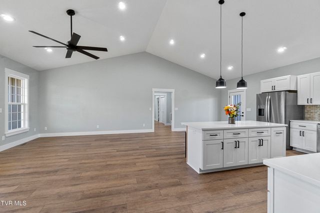 210 Emperor Lane, Greeneville, TN 37743