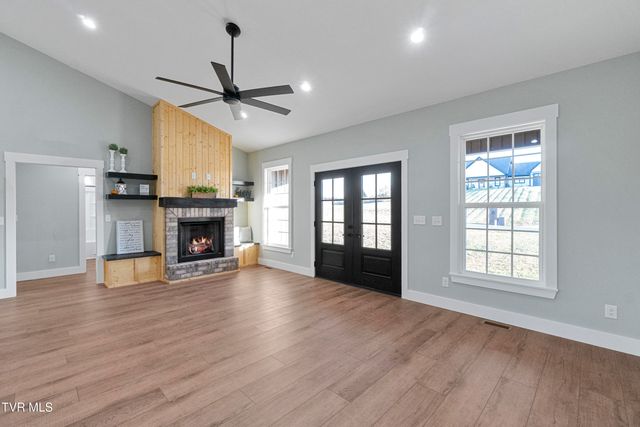 210 Emperor Lane, Greeneville, TN 37743