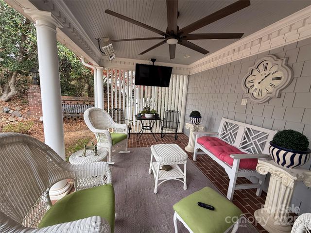 225 Kings Creek Court NE, Concord, NC 28025