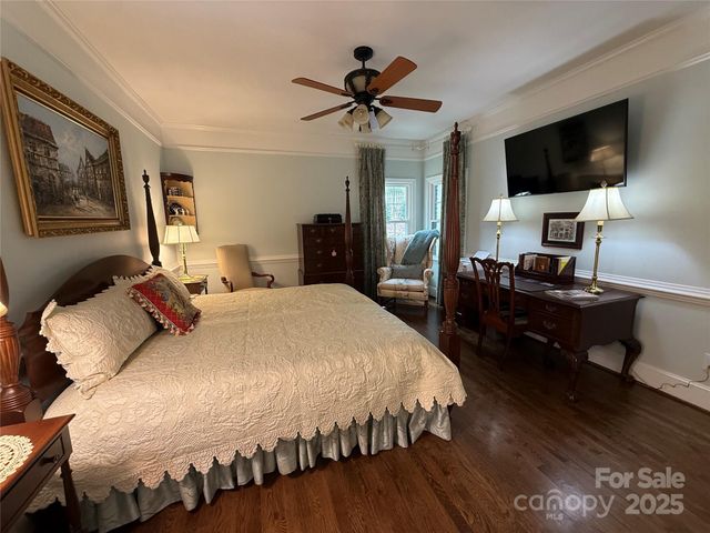 225 Kings Creek Court NE, Concord, NC 28025