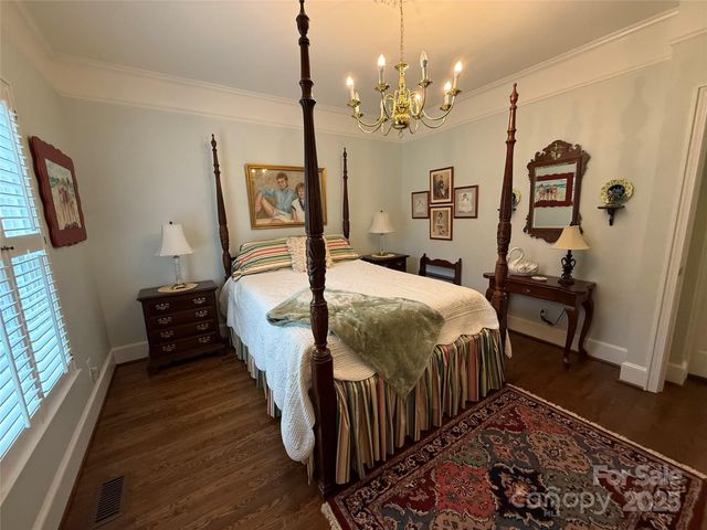 225 Kings Creek Court NE, Concord, NC 28025