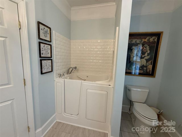 225 Kings Creek Court NE, Concord, NC 28025