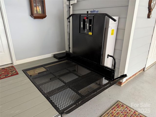 225 Kings Creek Court NE, Concord, NC 28025