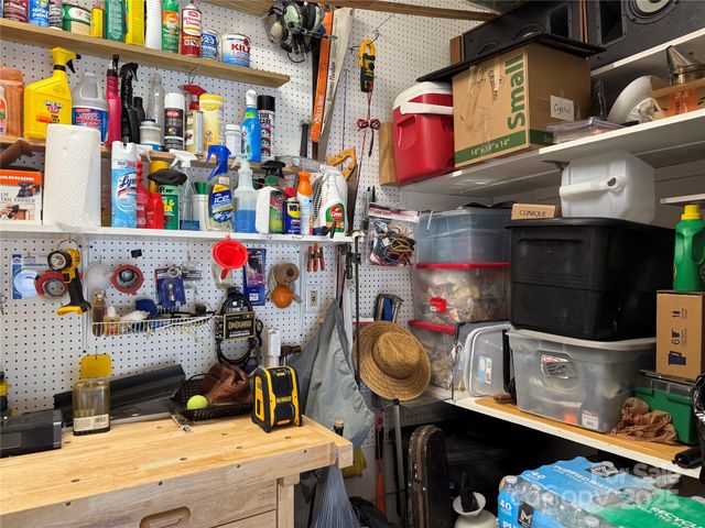 225 Kings Creek Court NE, Concord, NC 28025