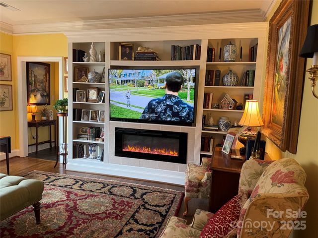 225 Kings Creek Court NE, Concord, NC 28025