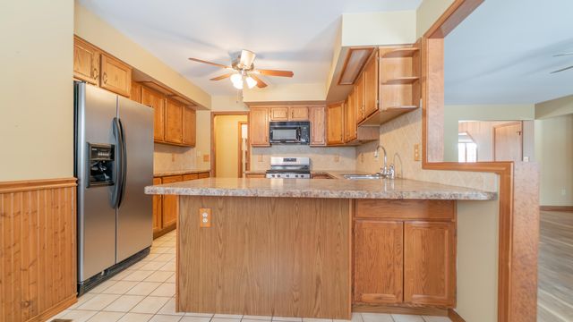 312 Fairfield Drive, Crown Point, IN 46307