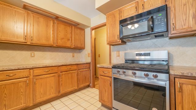 312 Fairfield Drive, Crown Point, IN 46307