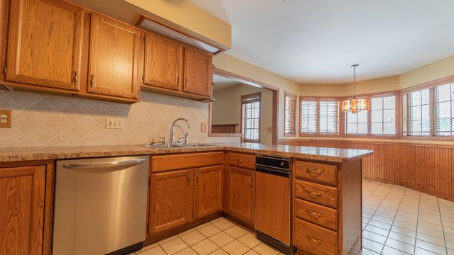 312 Fairfield Drive, Crown Point, IN 46307