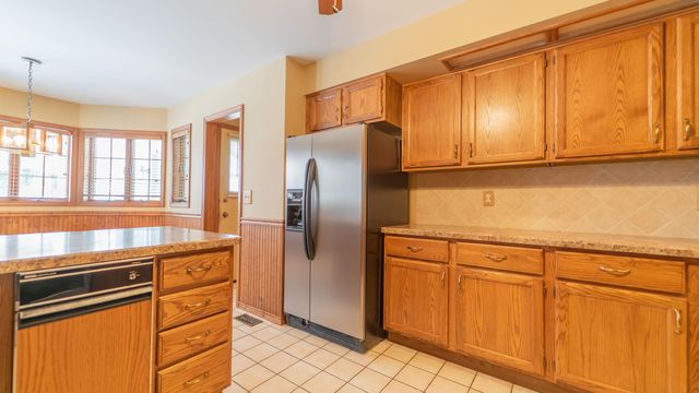 312 Fairfield Drive, Crown Point, IN 46307