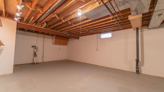 312 Fairfield Drive, Crown Point, IN 46307